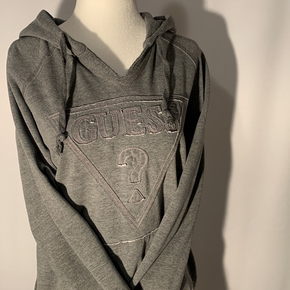 Guess Size M - Picture 2 of 9